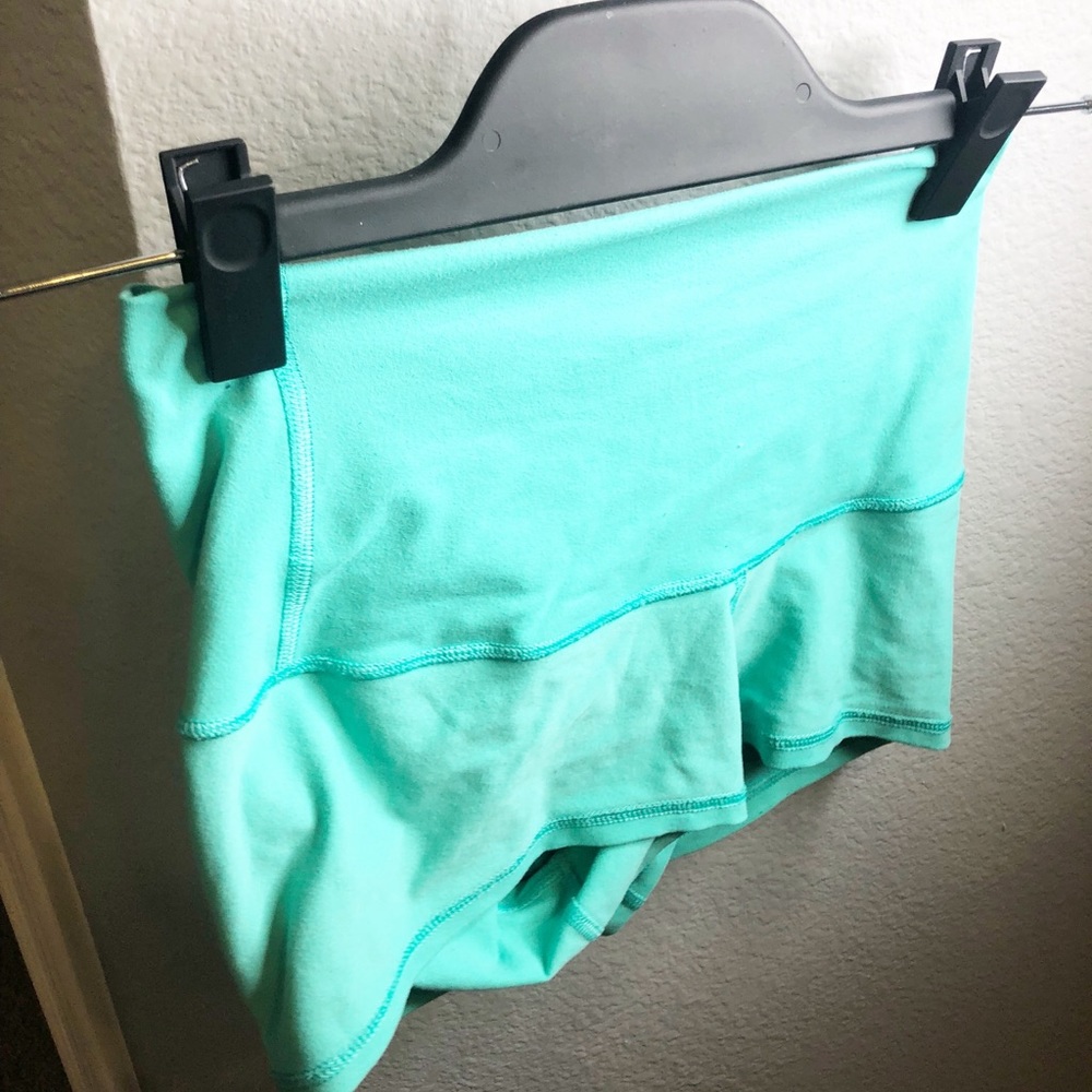 Lululemon booty shorts